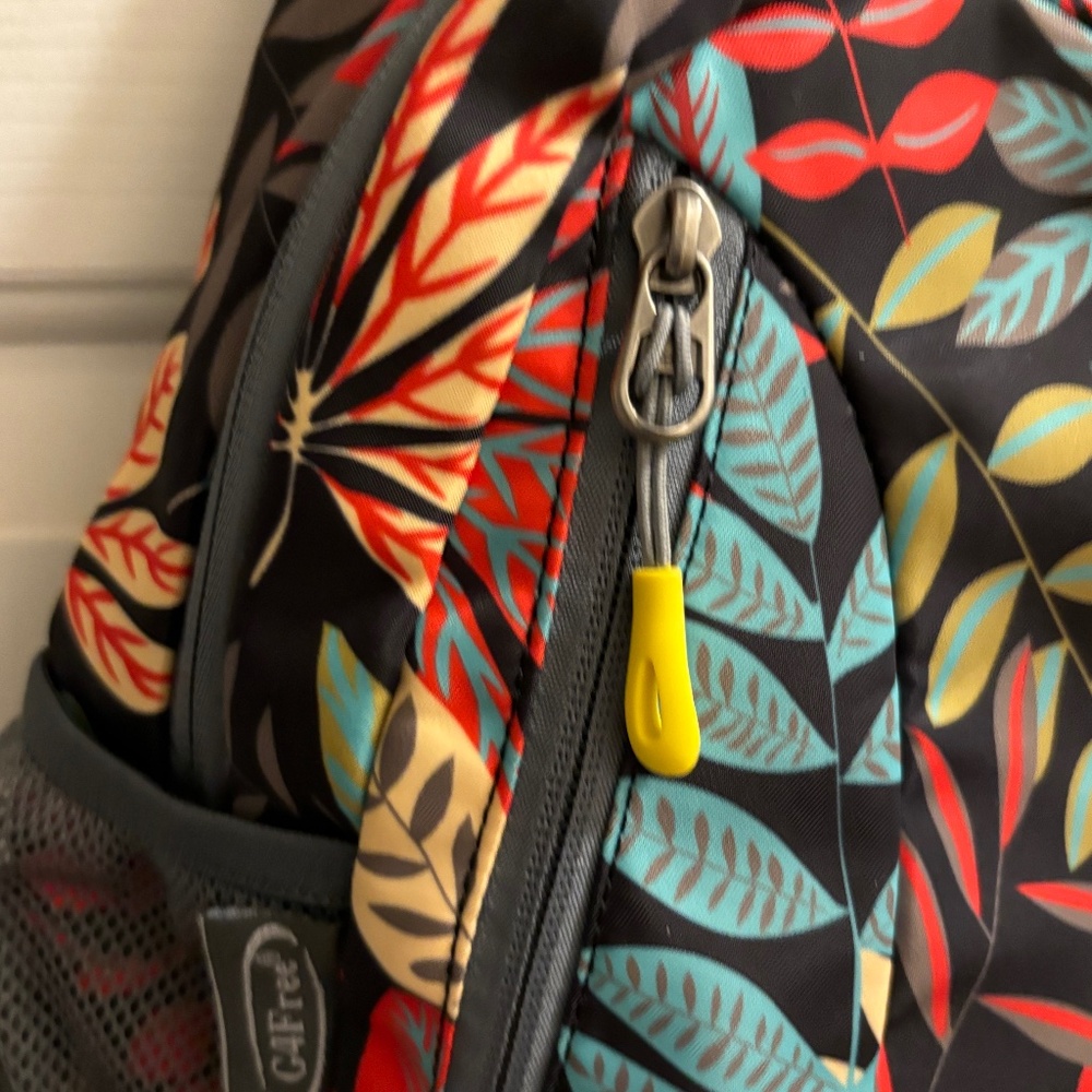 Small G4Free Shoulder Colorful Bookbag